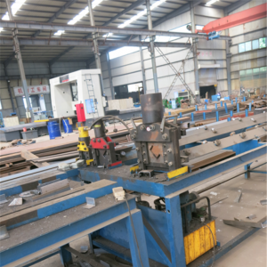 ���F������и�C