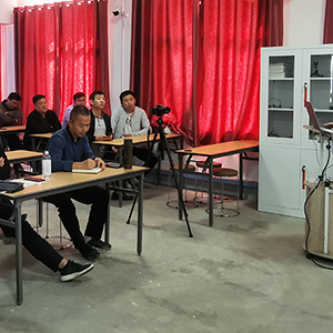 10��20��ɽ�|���x���ؙC(j��)е���޹�˾�e�k���p���Tʽ��ץ�����ؙC(j��)������Ӗ(x��n)�n��